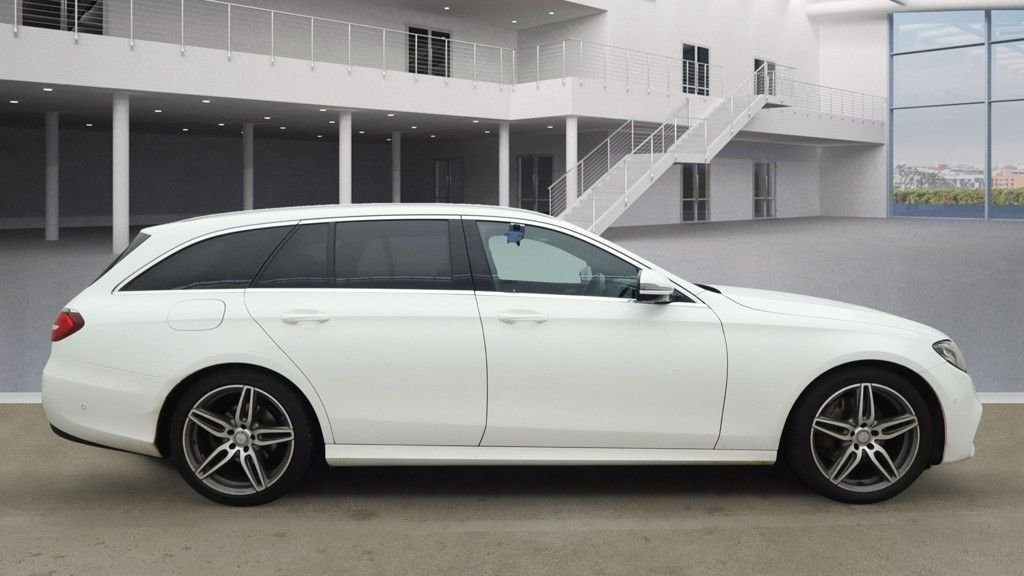 Used Mercedes-Benz E Class 2018 for sale - 76396083: Photo 9