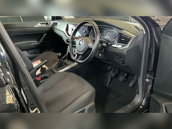 Used Volkswagen Polo 2018 for sale - 76172927: Photo 2