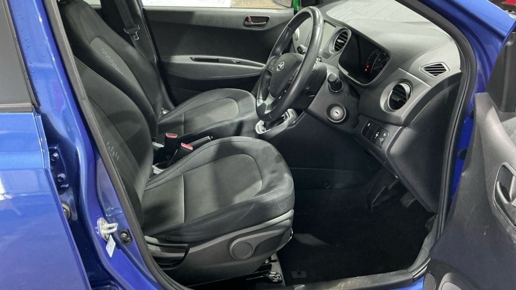 Used Hyundai i10 2019 for sale - 77780562: Photo 3