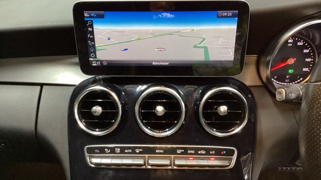 Used Mercedes-Benz C Class 2019 for sale - 77122305: Photo 2