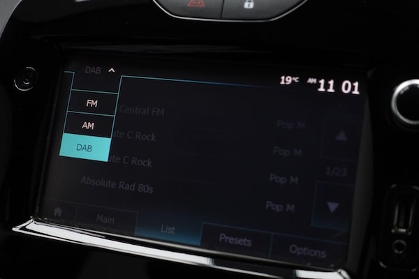 Used Renault Clio 2017 for sale - 75998483: Photo 27