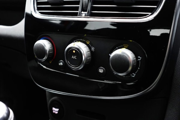 Used Renault Clio 2017 for sale - 75998483: Photo 32