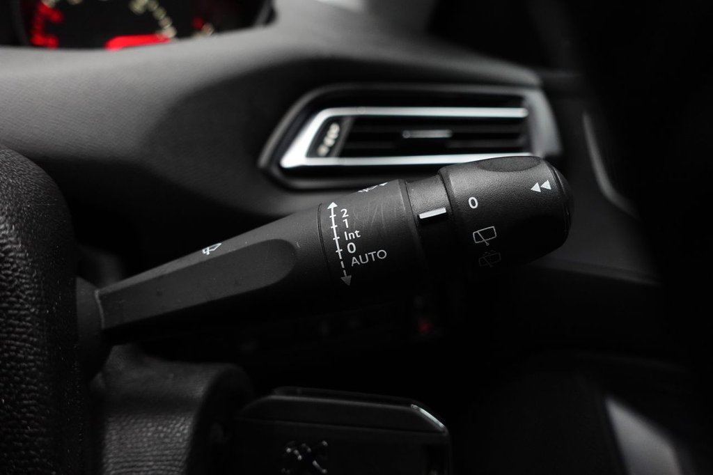 Used Peugeot 308 SW 2017 for sale - 76535791: Photo 35