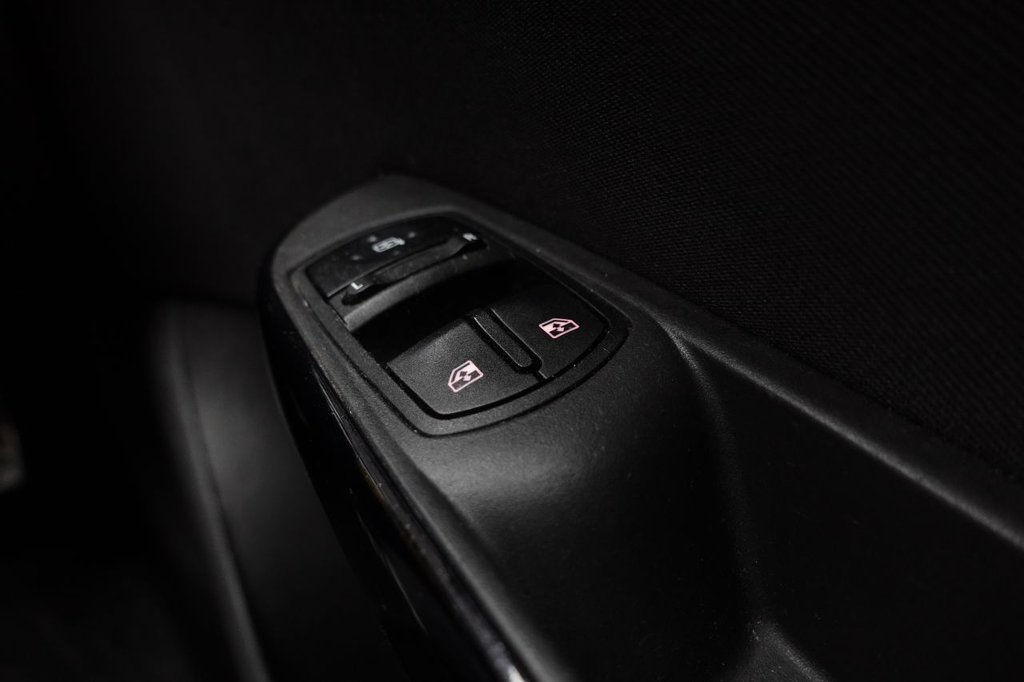 Used Vauxhall Corsa 2016 for sale - 76454389: Photo 35