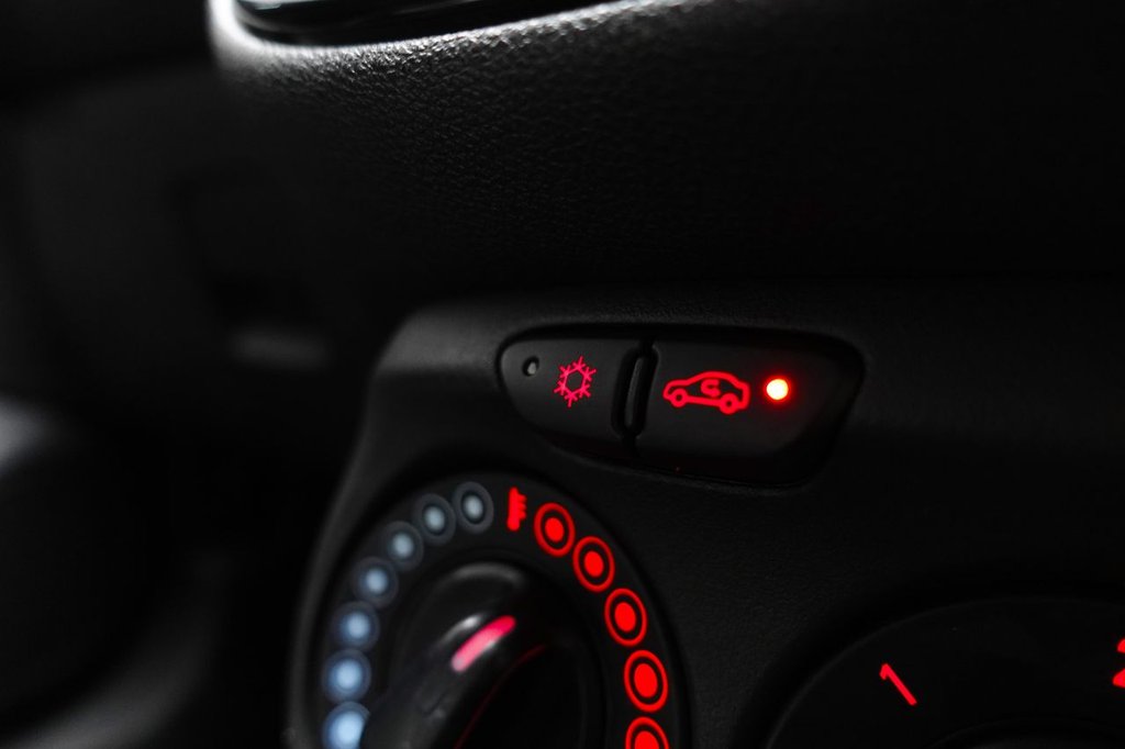 Used Vauxhall Corsa 2016 for sale - 76454389: Photo 40