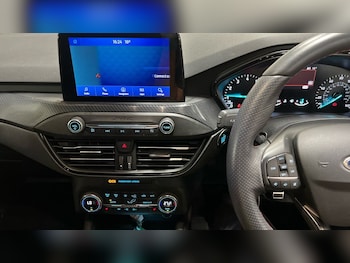Used Ford Focus 2019 for sale - 76210802: Photo 3