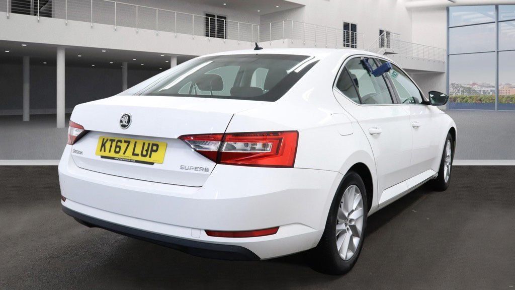 Used Skoda Superb 2018 for sale - 76848136: Photo 8