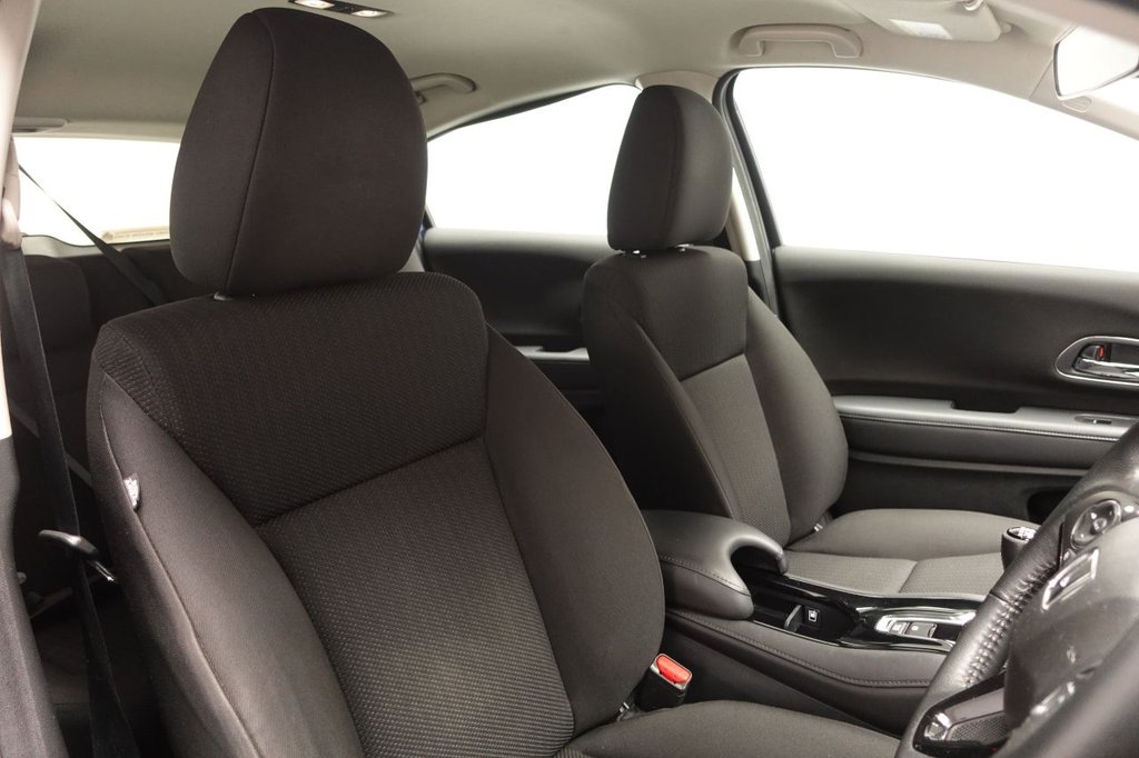 Used Honda HR-V 2015 for sale - 77111041: Photo 2