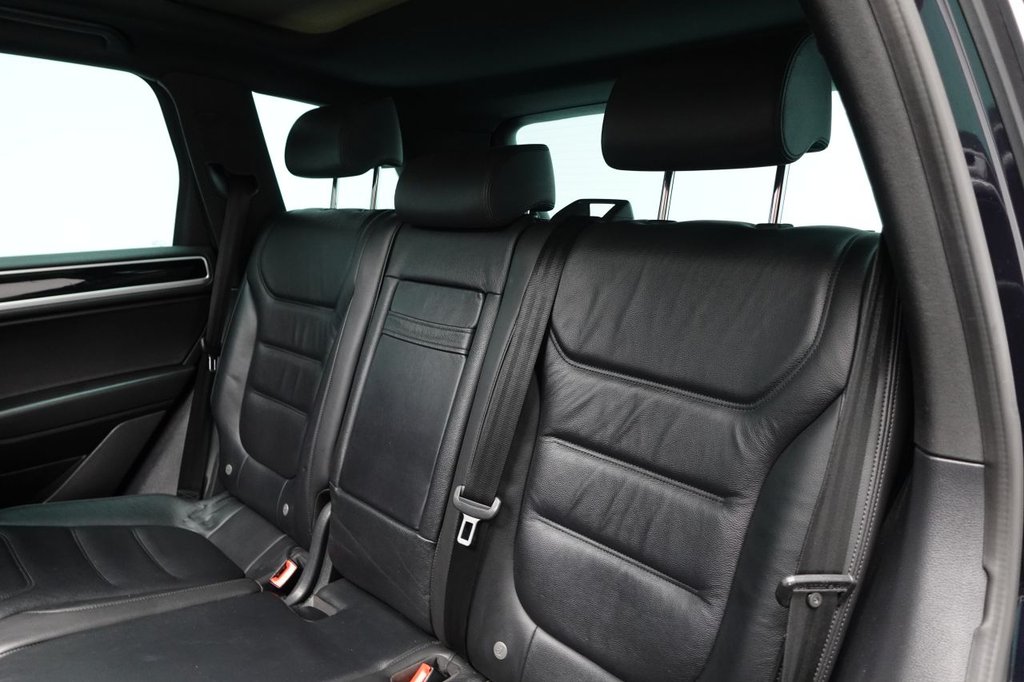 Used Volkswagen Touareg 2017 for sale - 77250151: Photo 18