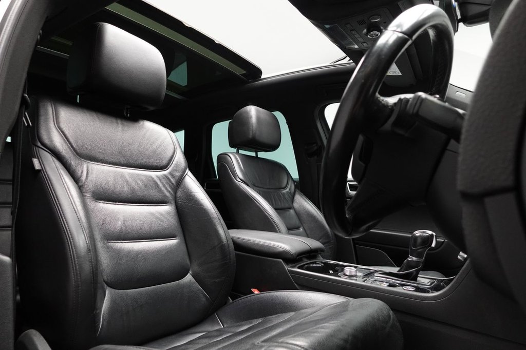 Used Volkswagen Touareg 2017 for sale - 77250151: Photo 3