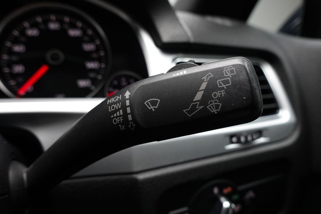 Used Volkswagen Touareg 2017 for sale - 77250151: Photo 36