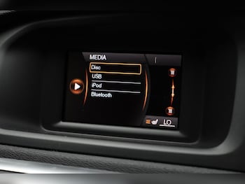 Used Volvo V40 2015 for sale - 75527590: Photo