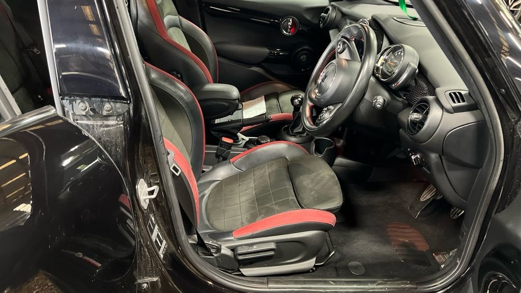 Used MINI Hatch 2019 for sale - 76509892: Photo 2