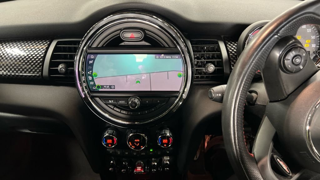 Used MINI Hatch 2019 for sale - 76509892: Photo 3