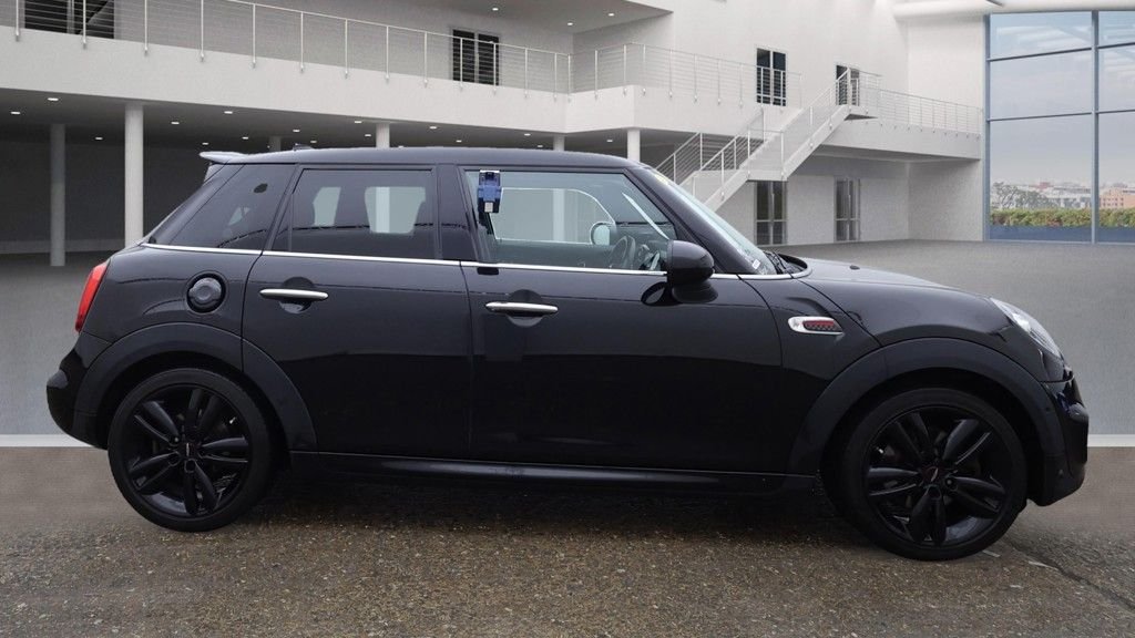 Used MINI Hatch 2019 for sale - 76509892: Photo 9