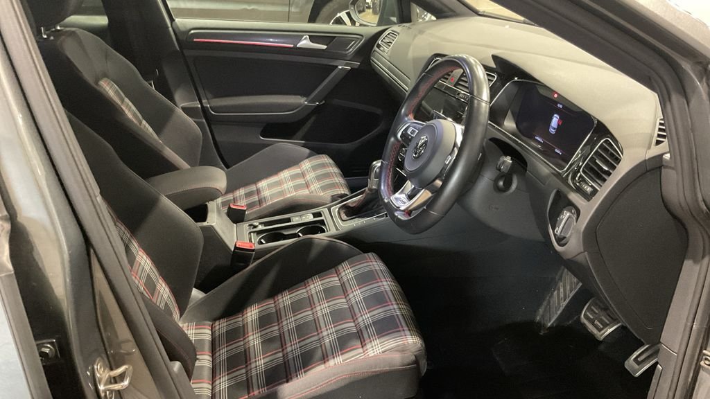 Used Volkswagen Golf 2019 for sale - 78181461: Photo 3