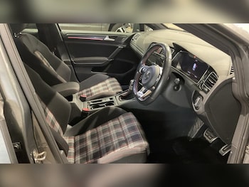 Used Volkswagen Golf 2019 for sale - 78181461: Photo