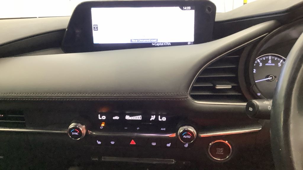 Used Mazda Mazda3 2019 for sale - 76010512: Photo 3