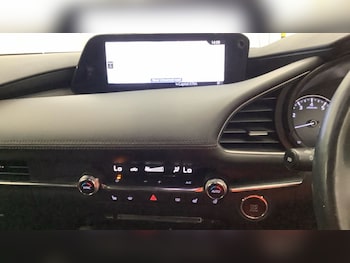 Used Mazda Mazda3 2019 for sale - 76010512: Photo 3