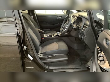 Used Nissan Leaf 2023 for sale - 77507914: Photo