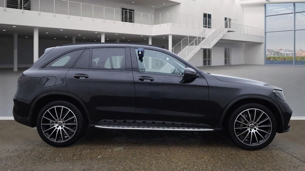 Used Mercedes-Benz GLC 2019 for sale - 76973742: Photo 9