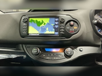 Used Toyota Yaris 2017 for sale - 77007151: Photo