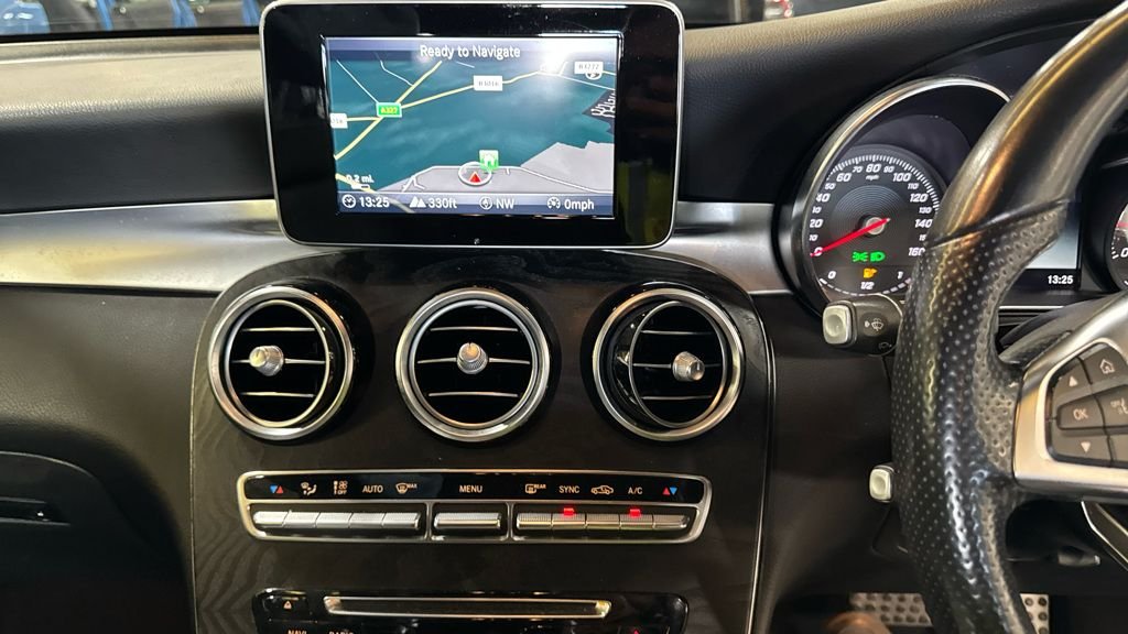 Used Mercedes-Benz GLC 2017 for sale - 76147940: Photo 3