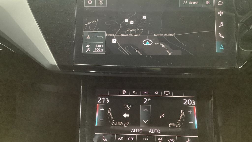 Used Audi e-tron 2022 for sale - 77835879: Photo 2