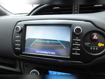 Used Toyota Yaris 2020 for sale - 79584325: Photo