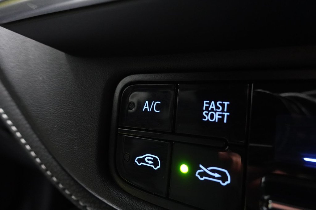 Used Toyota Auris 2018 for sale - 77227413: Photo 29