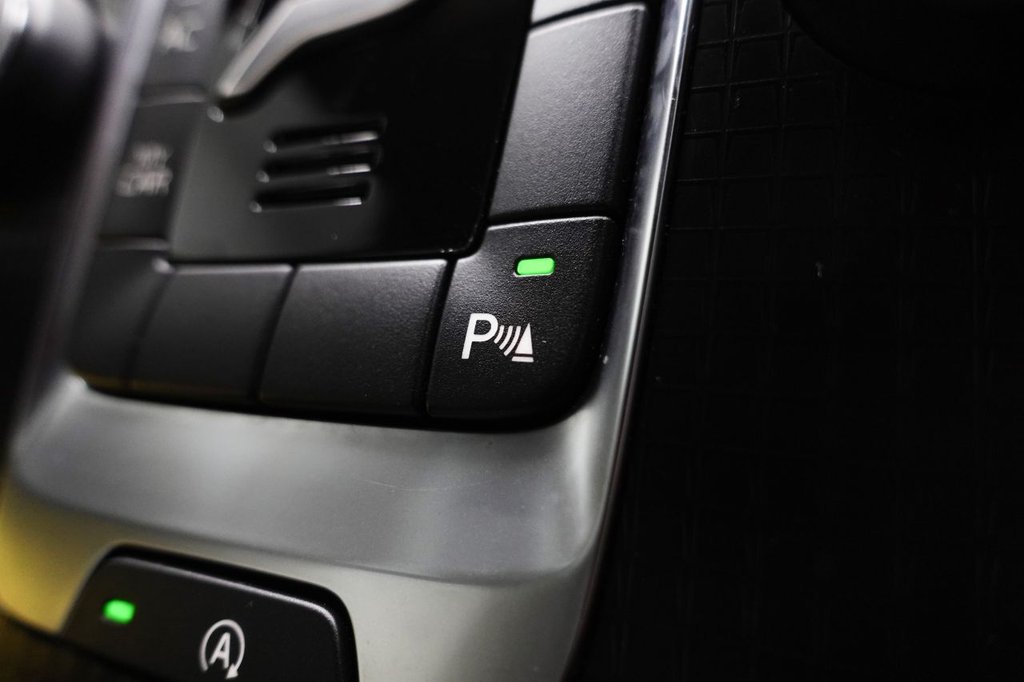 Used Volvo V40 2018 for sale - 76148179: Photo 39