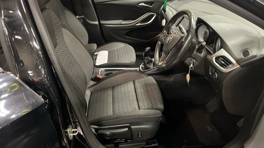 Used Vauxhall Astra 2021 for sale - 77153651: Photo 3