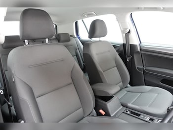 Used Volkswagen Golf 2018 for sale - 79584435: Photo