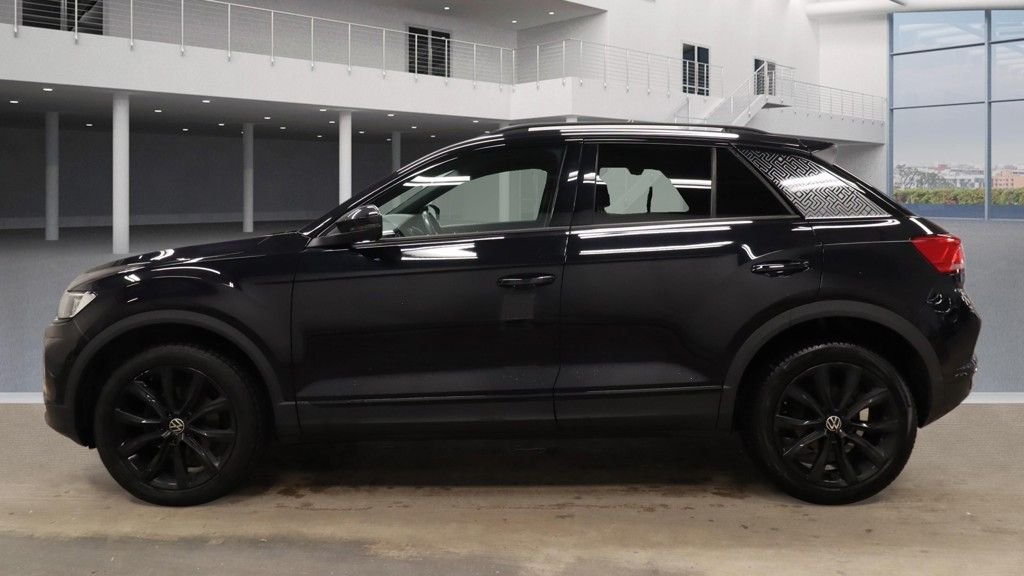 Used Volkswagen T-Roc 2021 for sale - 77122268: Photo 6