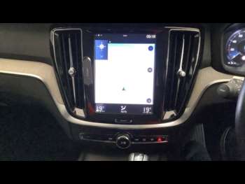 Used Volvo V60 2019 for sale - 74997727: Photo