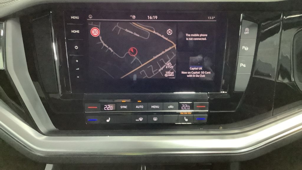 Used Volkswagen Touareg 2018 for sale - 77341924: Photo 2