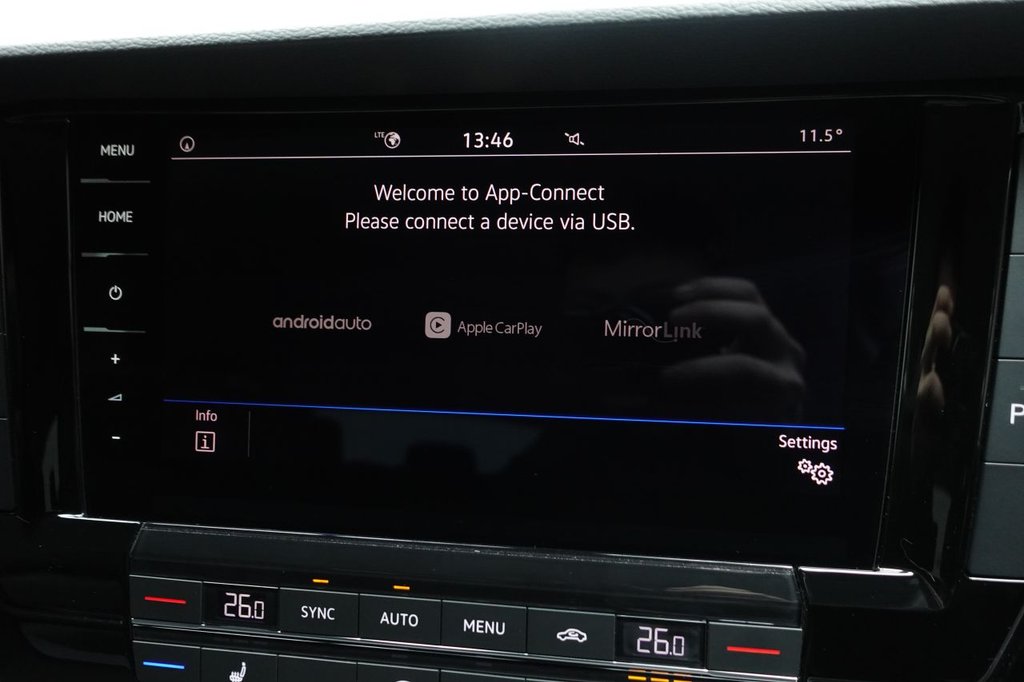 Used Volkswagen Touareg 2018 for sale - 77341924: Photo 30