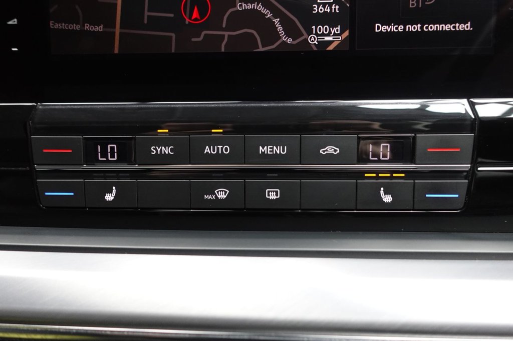 Used Volkswagen Touareg 2018 for sale - 77341924: Photo 36