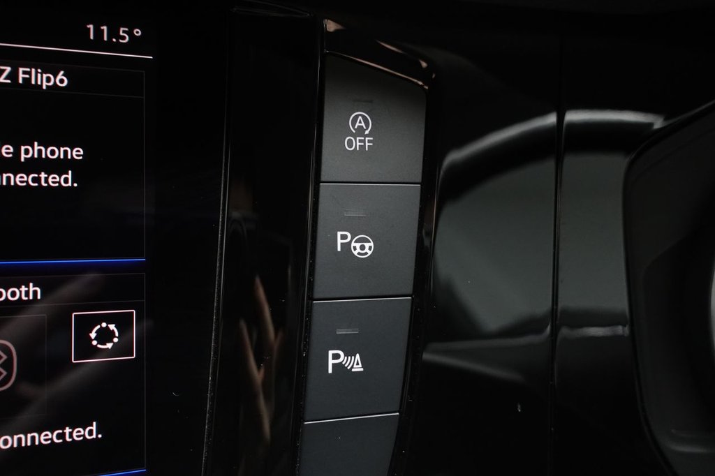 Used Volkswagen Touareg 2018 for sale - 77341924: Photo 39