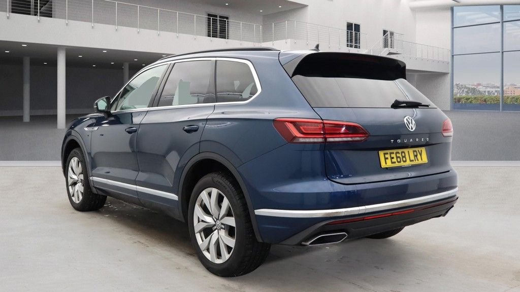 Used Volkswagen Touareg 2018 for sale - 77341924: Photo 4