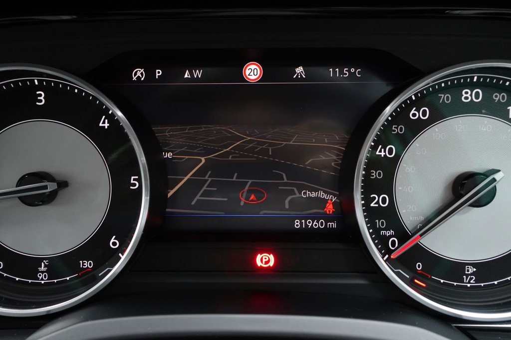 Used Volkswagen Touareg 2018 for sale - 77341924: Photo 44