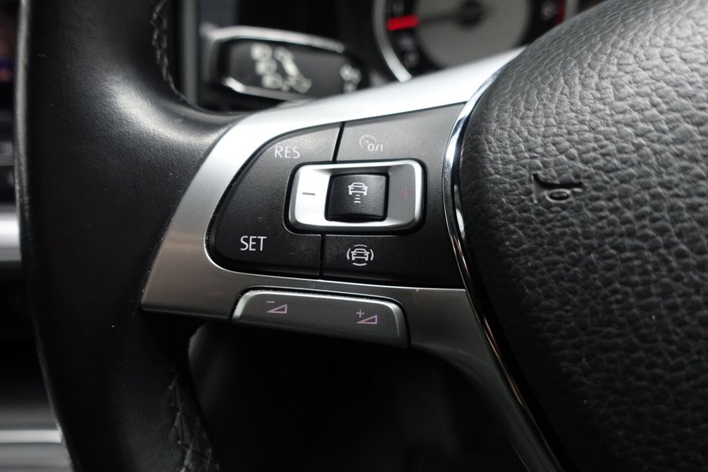 Used Volkswagen Touareg 2018 for sale - 77341924: Photo 46