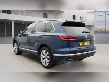 Used Volkswagen Touareg 2018 for sale - 77341924: Photo