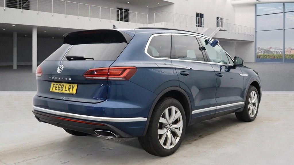 Used Volkswagen Touareg 2018 for sale - 77341924: Photo 5