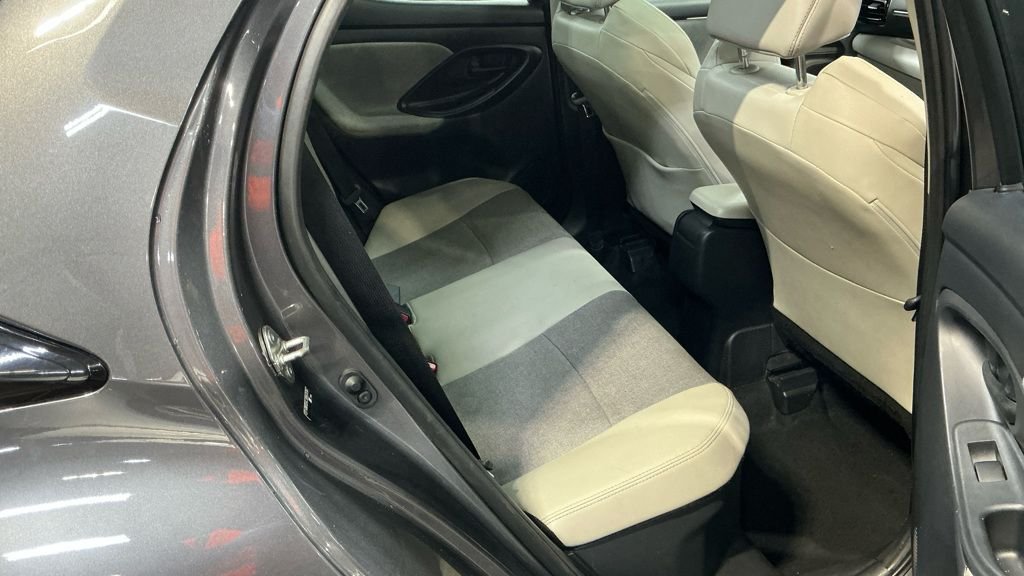 Used Toyota Yaris 2022 for sale - 76617528: Photo 12