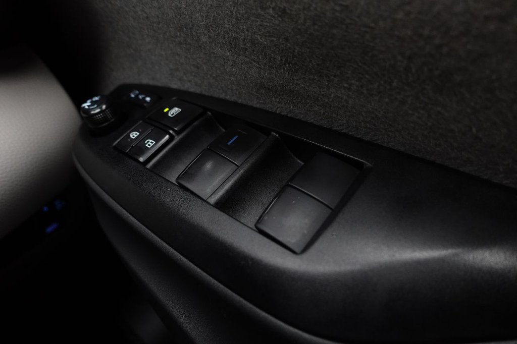 Used Toyota Yaris 2022 for sale - 76617528: Photo 44