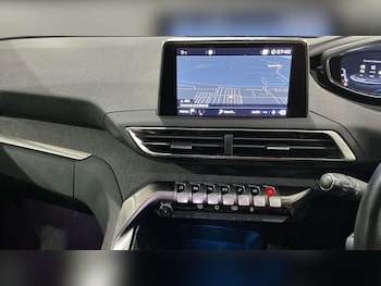 Used Peugeot 5008 2020 for sale - 77227434: Photo