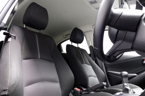 Used Mazda Mazda2 2019 for sale - 75527681: Photo 2