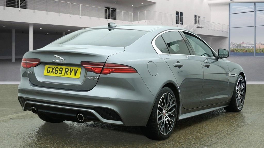 Used Jaguar XE 2019 for sale - 77920370: Photo 4