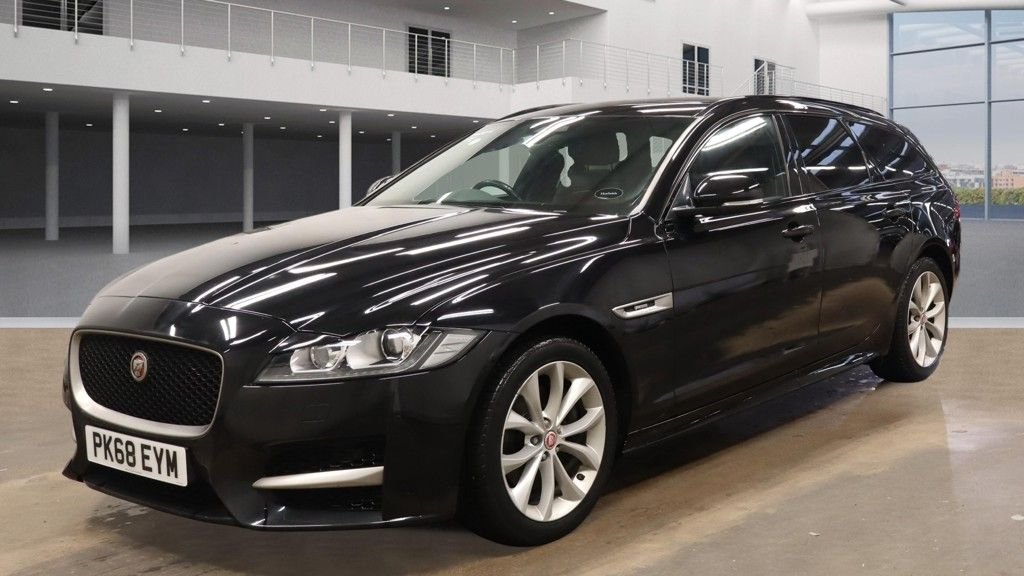 Used Jaguar XF 2018 for sale - 77341942: Photo 4